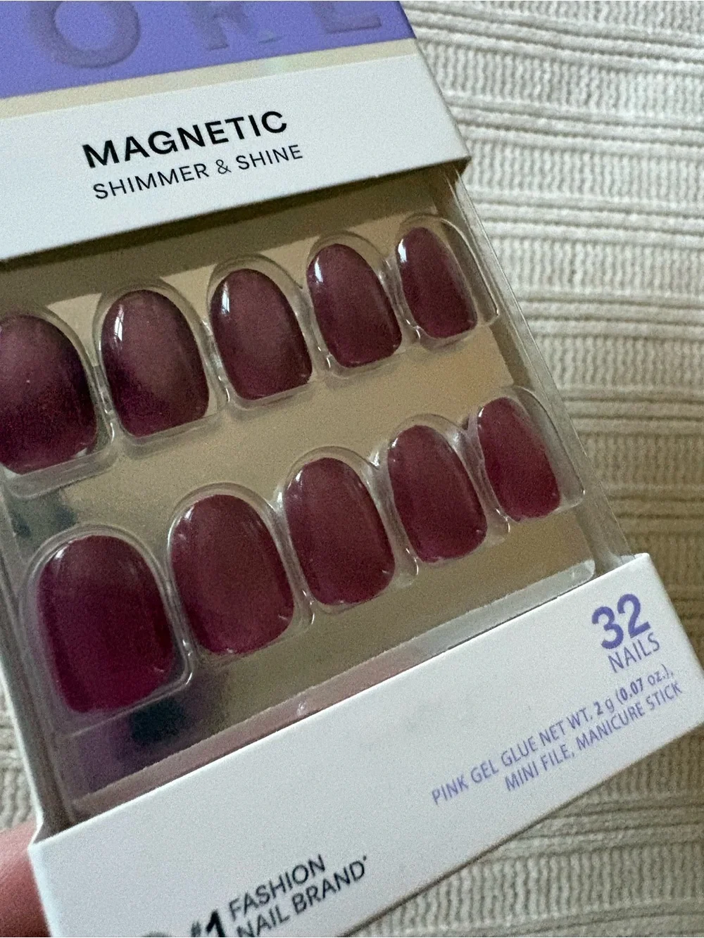 Kiss CORE Magnetic Shimmer & Shine Press-On Nails - Metallic Plum